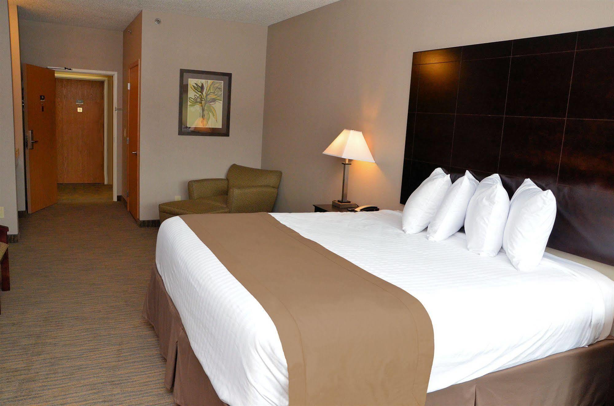 Qube Hotel - Polk City المظهر الخارجي الصورة