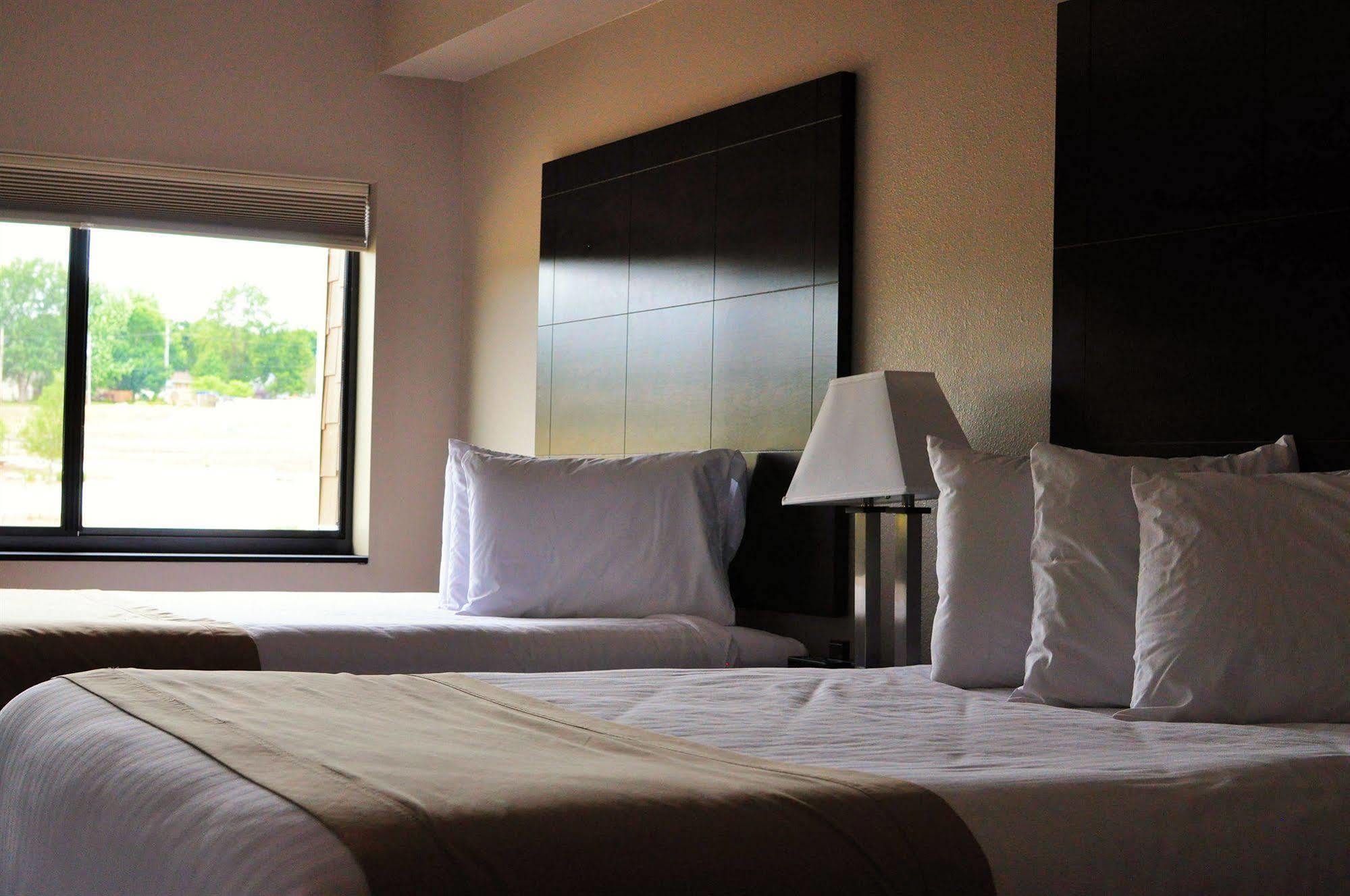 Qube Hotel - Polk City المظهر الخارجي الصورة